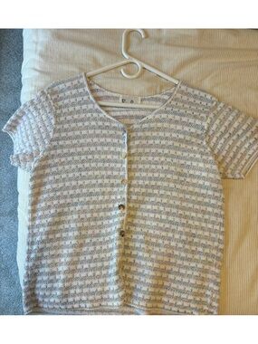 Vintage Knit Short-Sleeve Cardigan Top in Cream and Light Gray